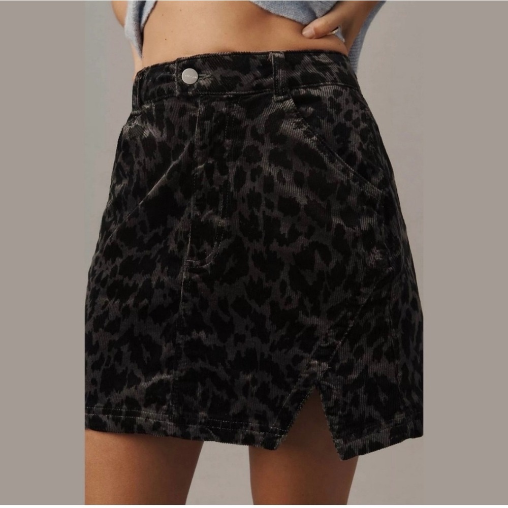 Pilcro Anthropologie Grey Black Leopard Corduroy Mini Skirt Slit Size‎ 6